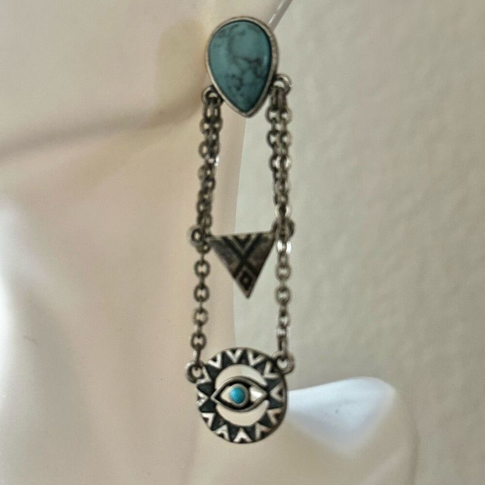 Silver tone Howlite chain eye earrings - Picture 6 of 8